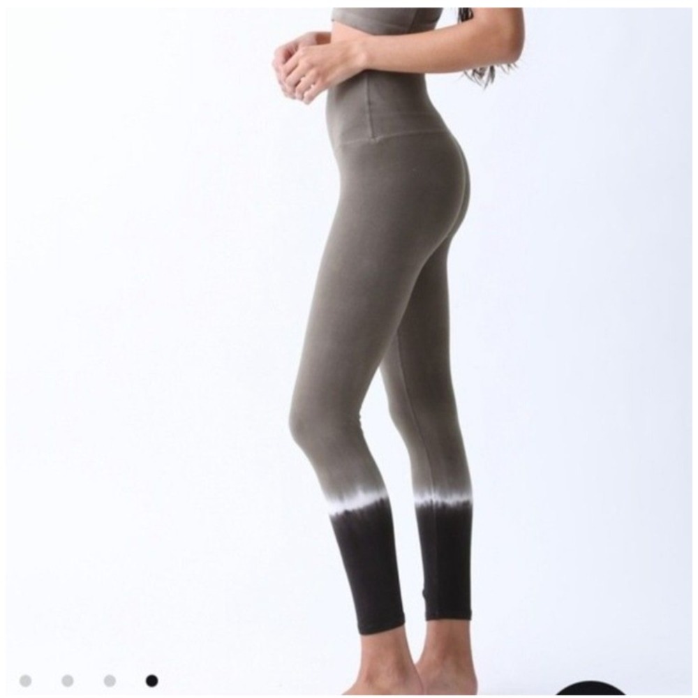 Electric & Rose Sunset Legging Color Block Revolve sz‎ Lg Multi NWT - Picture 2 of 6